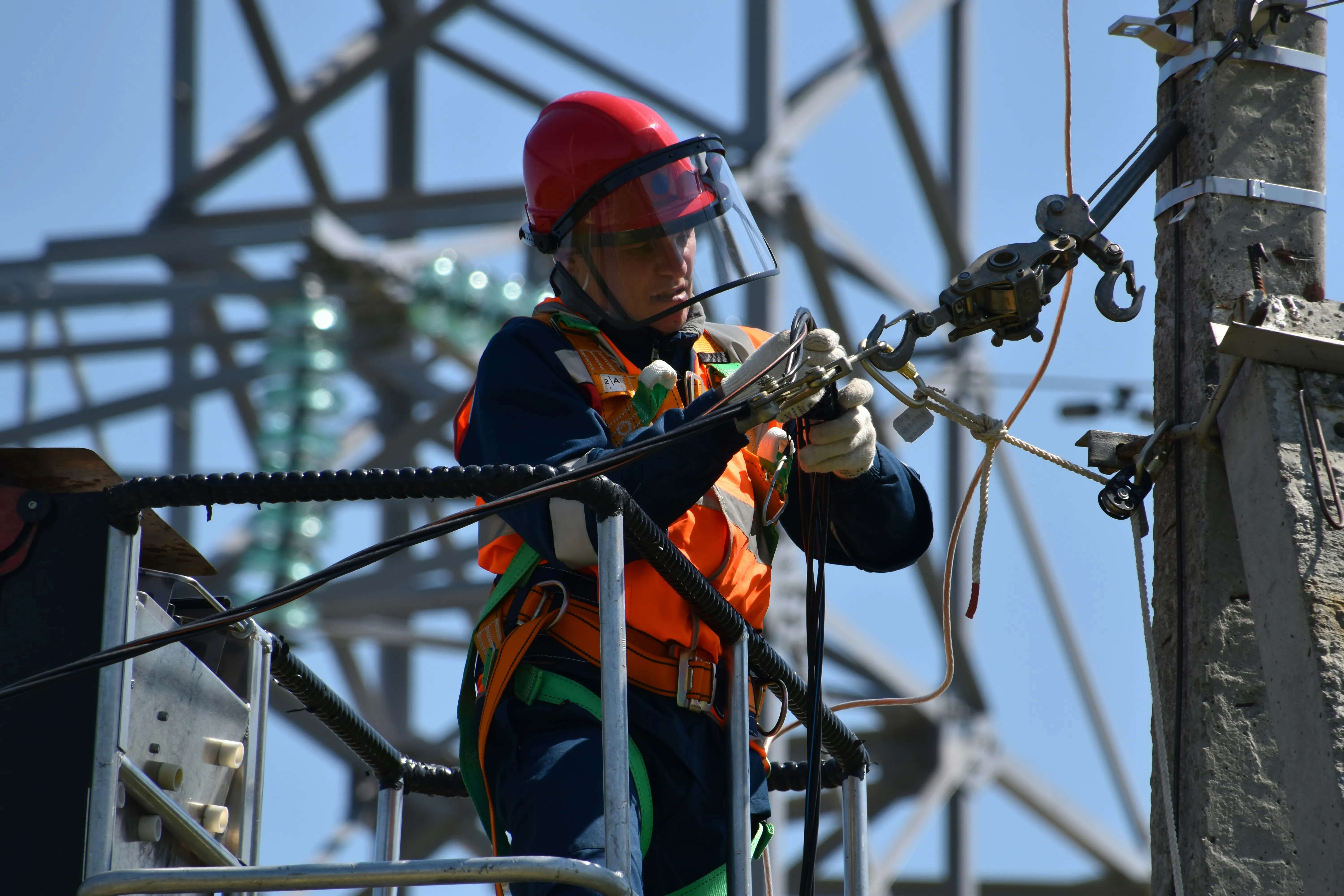 Overhead Power Line Safety